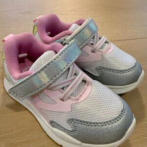 NWOT Stride Rite Ridley Sneaker Iridescent